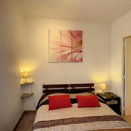F2 Avec Wifi A 150m Des Thermes Et Centre-ville De - Fr-1-451-149 * لامالو-ليه-بان
