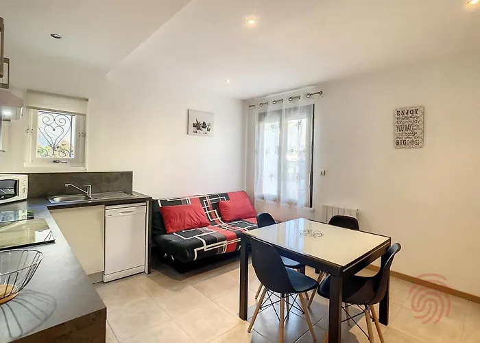 F2 Avec Wifi à 150m Des Thermes Et Centre-ville De - Fr-1-451-149 Apartamento Lamalou-les-Bains