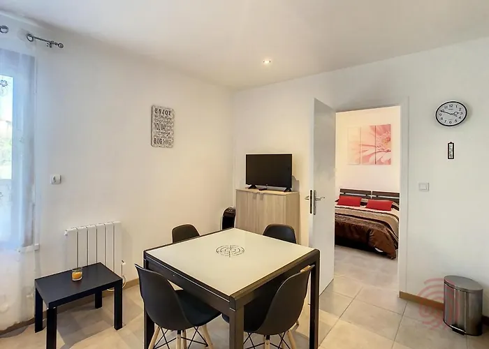 F2 Avec Wifi à 150m Des Thermes Et Centre-ville De - Fr-1-451-149 Apartamento