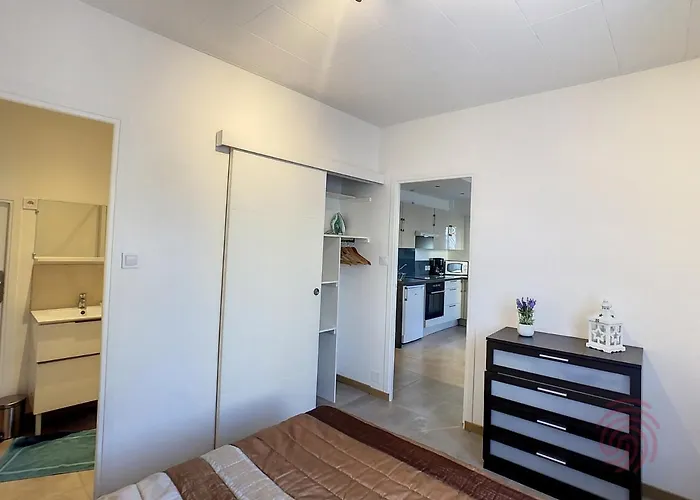 F2 Avec Wifi à 150m Des Thermes Et Centre-ville De - Fr-1-451-149 Apartamento *