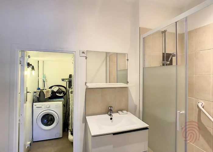 F2 Avec Wifi à 150m Des Thermes Et Centre-ville De - Fr-1-451-149 Apartamento Lamalou-les-Bains